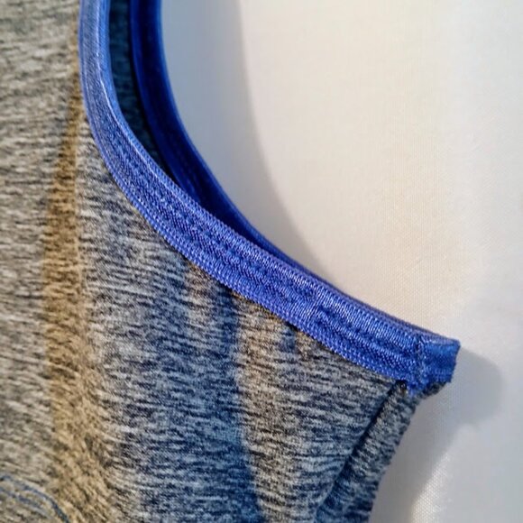 Nwt Scoop neck Athletic Tank top womens L Blue static print Stretch workout wear - Picture 7 of 8